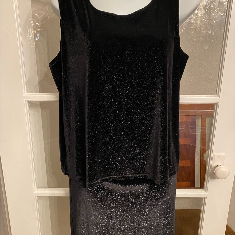 Vintage Studio black top and skirt size medium skirt and XL top NEW with tags